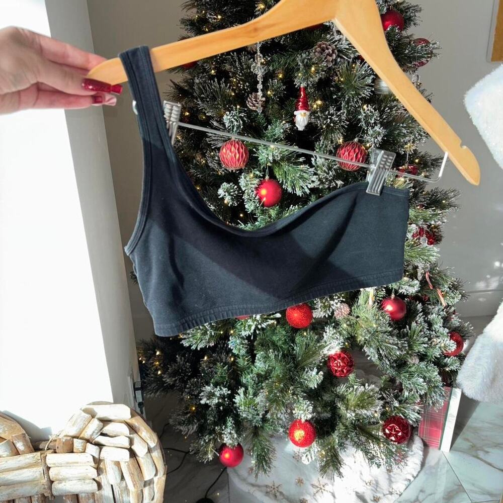 Black crop top croptop one